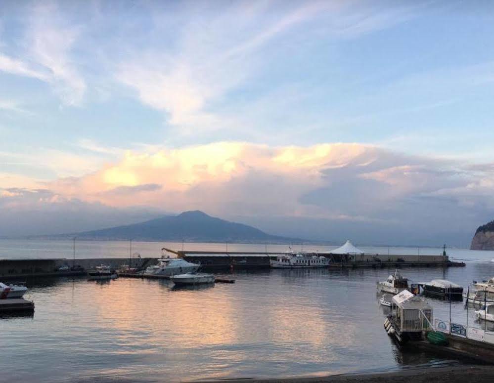 Surriento Suites Sorrento Exterior photo