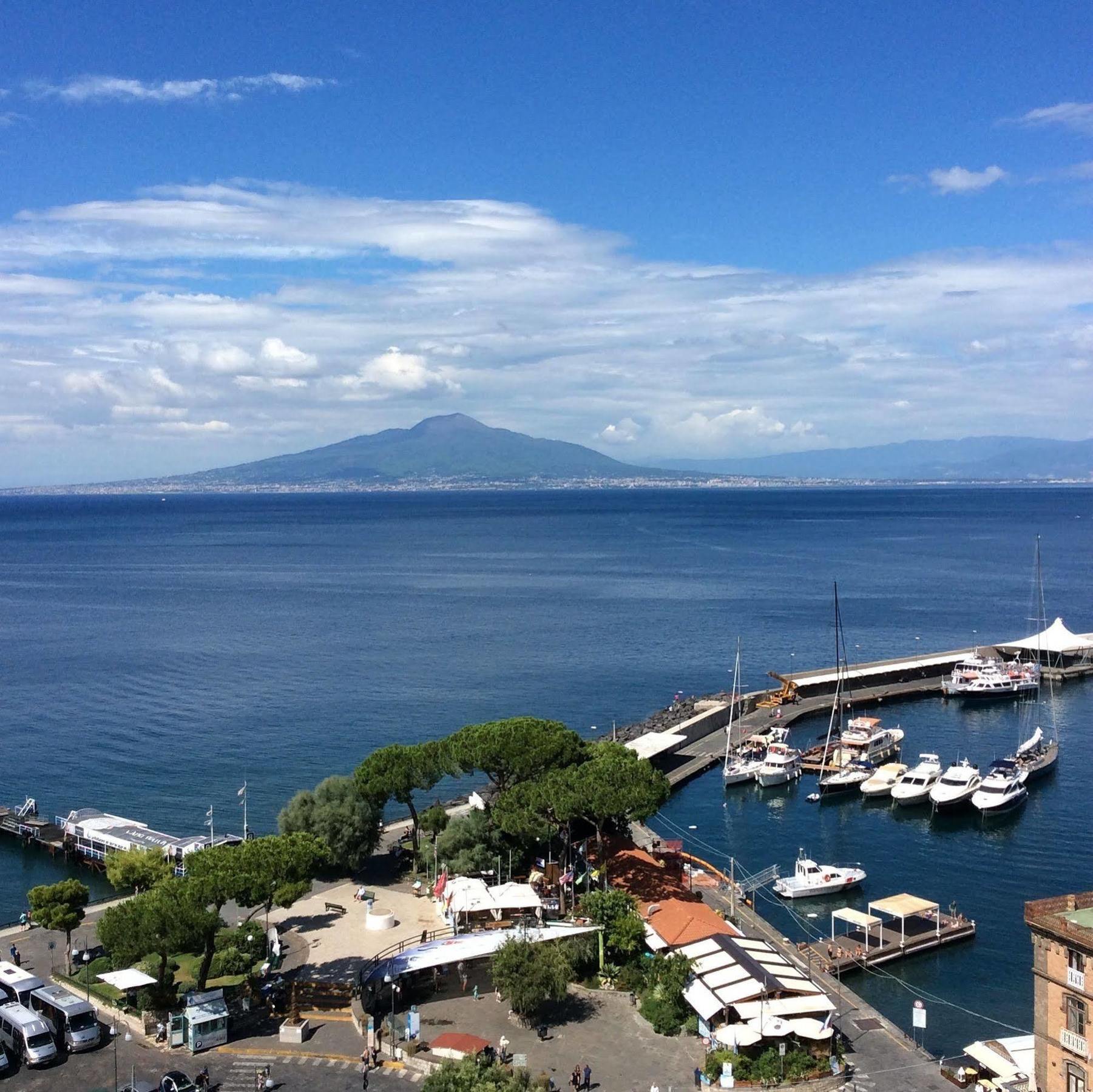 Surriento Suites Sorrento Exterior photo